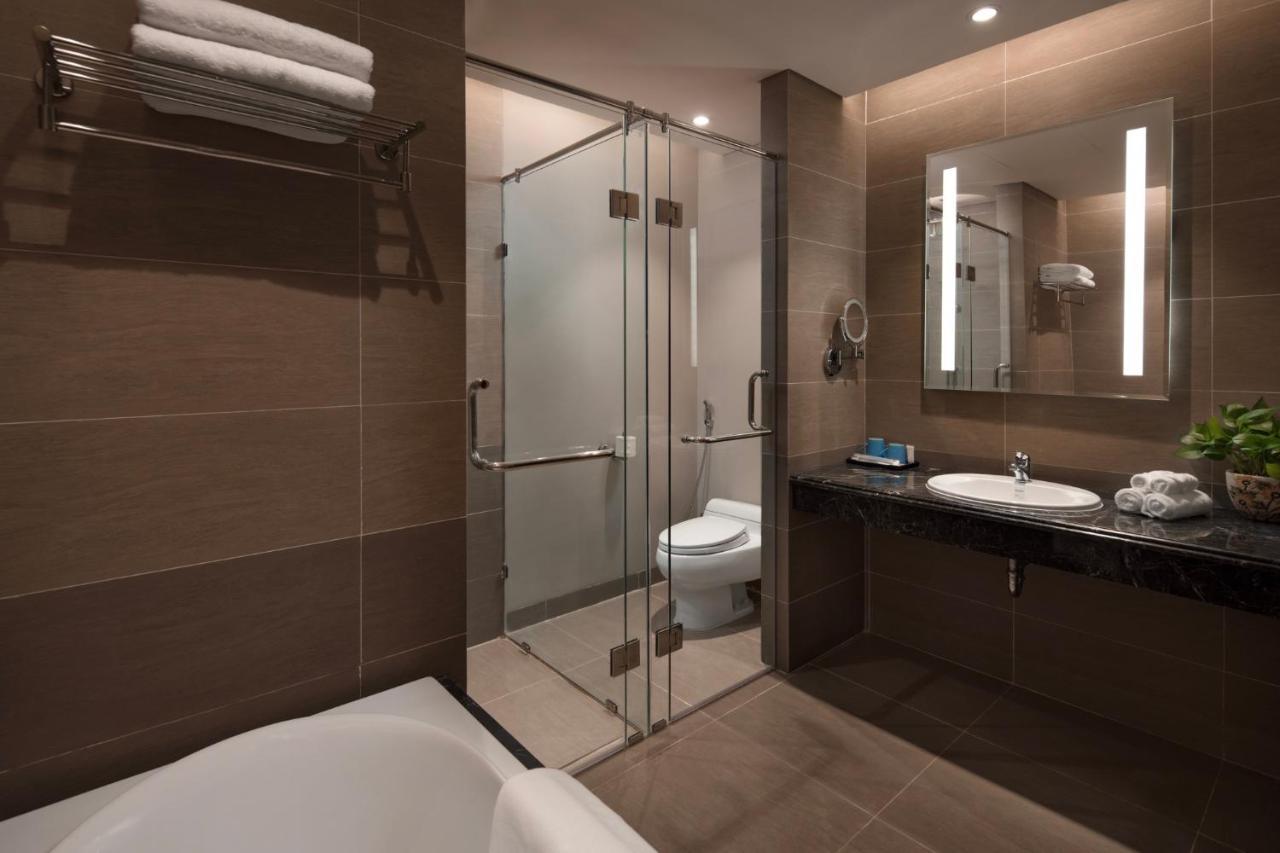 Luxury Beach Condo 5-Star, Rooftop Pool Дананг Екстериор снимка