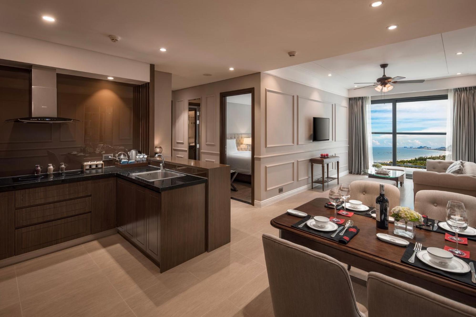 Luxury Beach Condo 5-Star, Rooftop Pool Дананг Екстериор снимка