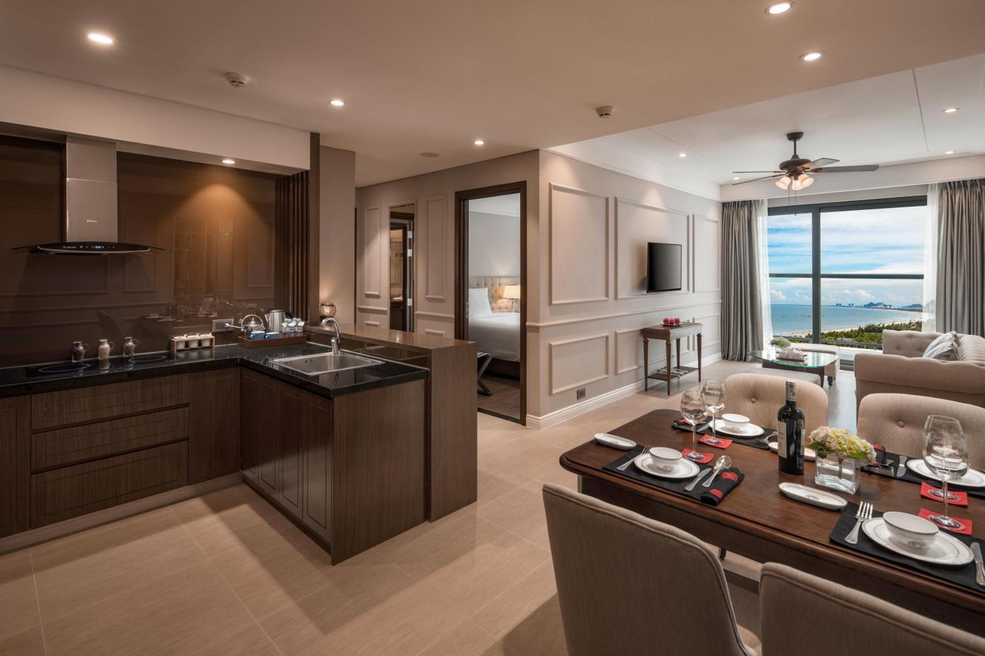 Luxury Beach Condo 5-Star, Rooftop Pool Дананг Екстериор снимка